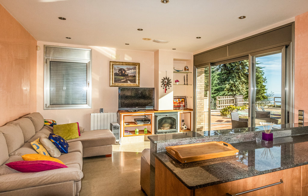 Maison 10 personnes à Sant Cebrià de Vallalta - Photo 3