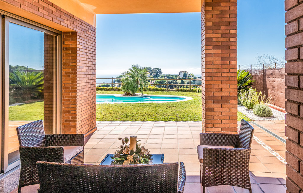 Maison 10 personnes à Sant Cebrià de Vallalta - Photo 7