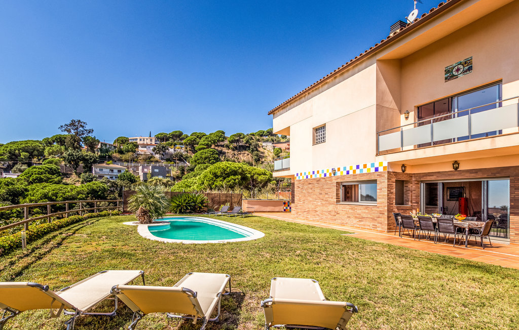 Maison 10 personnes à Sant Cebrià de Vallalta - Photo 13