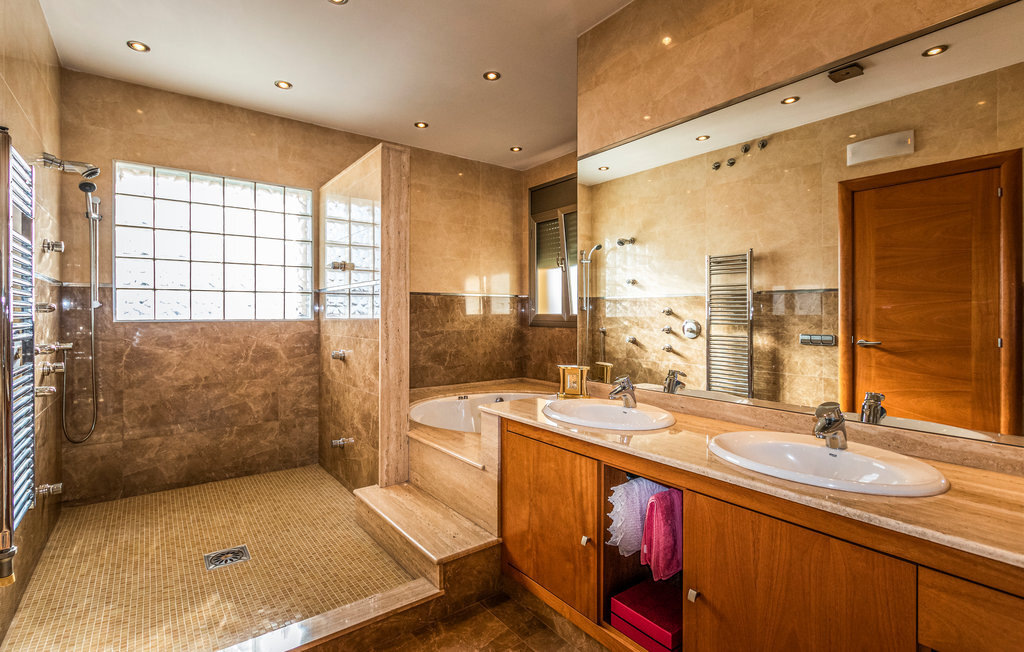 Maison 10 personnes à Sant Cebrià de Vallalta - Photo 37