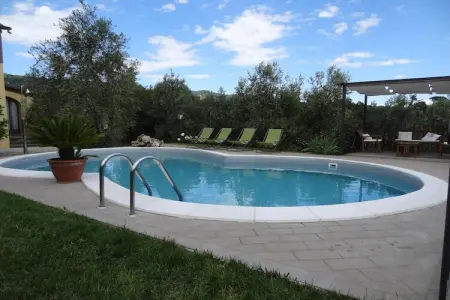 Maison XVIIe siècle rénovée avec piscine à Lamporecchio : photo 2