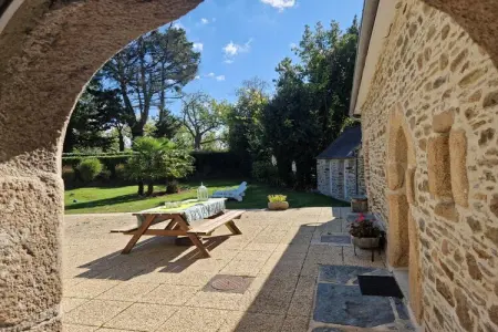 Maison bretonne pierre 8 personnes, Plouégat-Guérand : photo 2