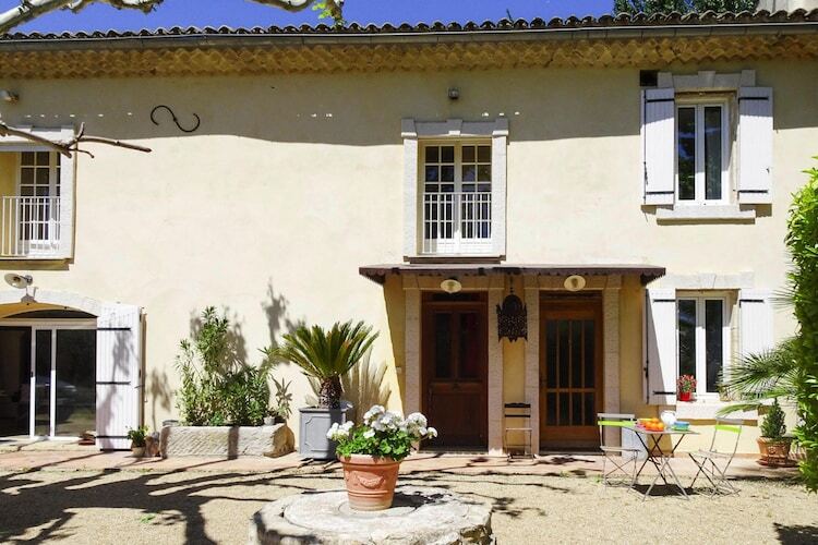 Maison provençale avec piscine partagée à Noves - Photo 19