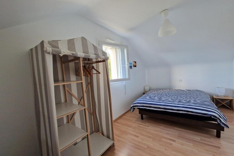 Maison mitoyenne avec jardin à 2 km de la plage - Photo 7