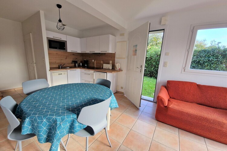 Maison mitoyenne avec jardin à 2 km de la plage - Photo 12