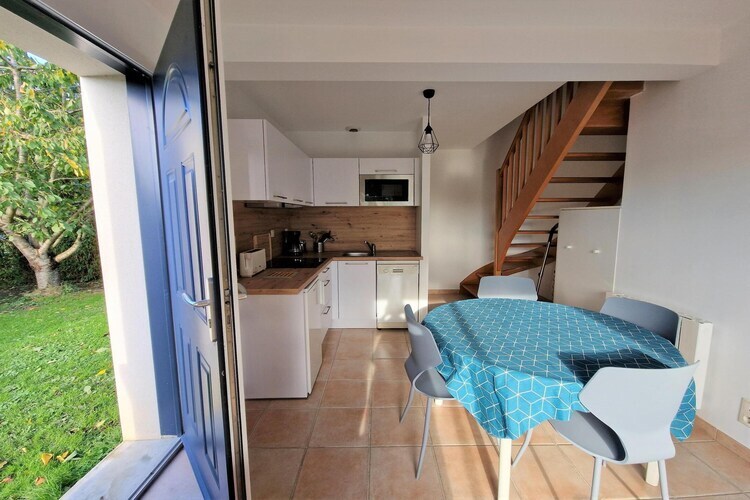 Maison mitoyenne avec jardin à 2 km de la plage - Photo 13