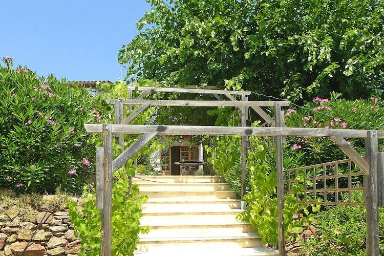 Maison provençale avec piscine et vue mer à Roquebrune-sur-Argens - Photo 11