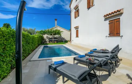 Maison 6 personnes à Krnica - Photo 1
