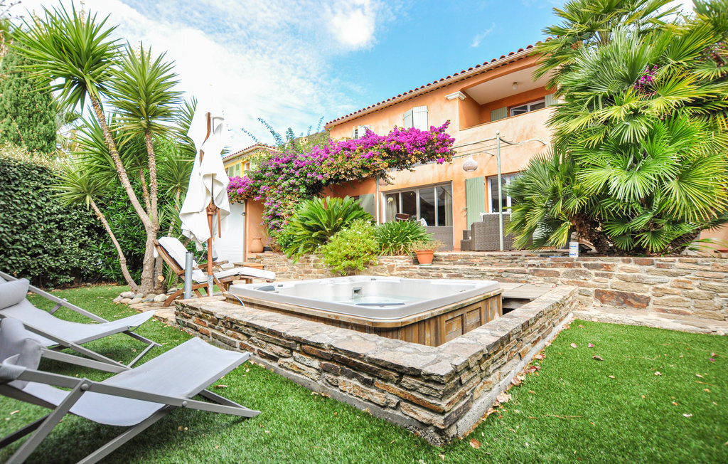 Maison 6 pers. vue mer et jacuzzi au Lavandou - Photo 1