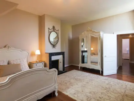 Le Petit Château : maison avec piscine privée près de Brouchaud : photo 11
