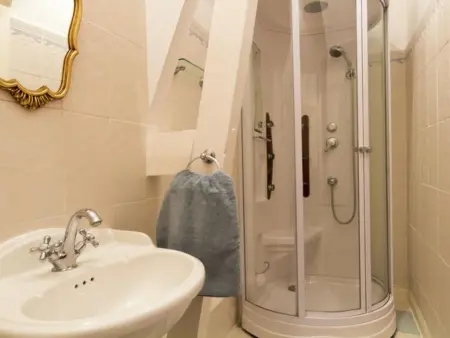 Le Petit Château : maison avec piscine privée près de Brouchaud : photo 14
