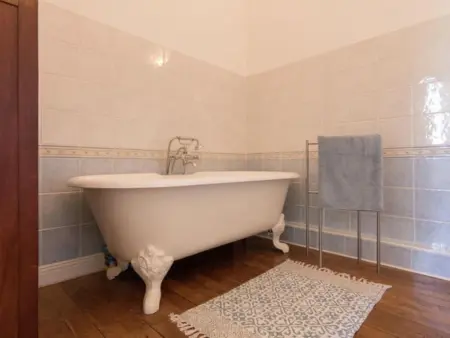 Le Petit Château : maison avec piscine privée près de Brouchaud : photo 21