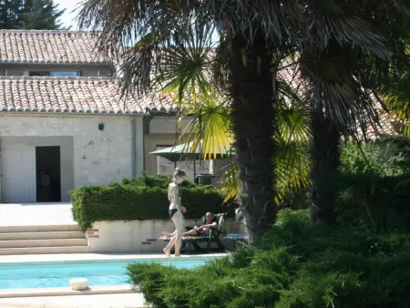 Gite La Sempesserre, Gîte situé au calme avec piscine et parc-jardin - Photo 1