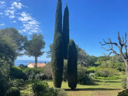 Loumic, Villa de charme avec vue mer à 350m de la plage - Photo 1