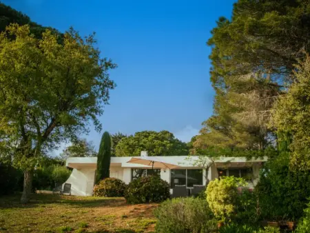 Loumic, Villa de charme avec vue mer à 350m de la plage - Photo 2