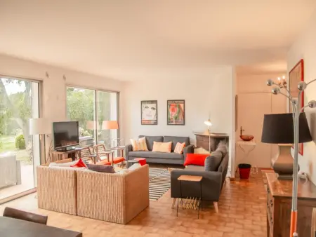 Loumic, Villa de charme avec vue mer à 350m de la plage - Photo 3
