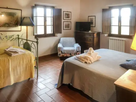 Antico Borgo San Lorenzo – Gîte toscan du XIe siècle : photo 9
