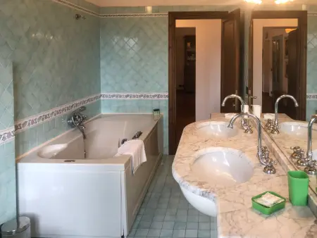 Antico Borgo San Lorenzo – Gîte toscan du XIe siècle : photo 21