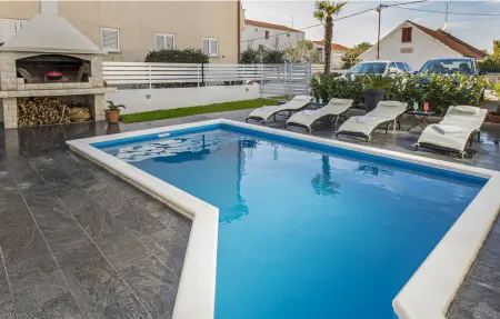 Maison 8 personnes à Vodice - Photo 1