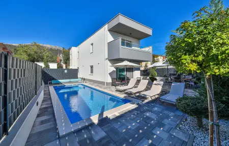 Location maison à Kastel Stari