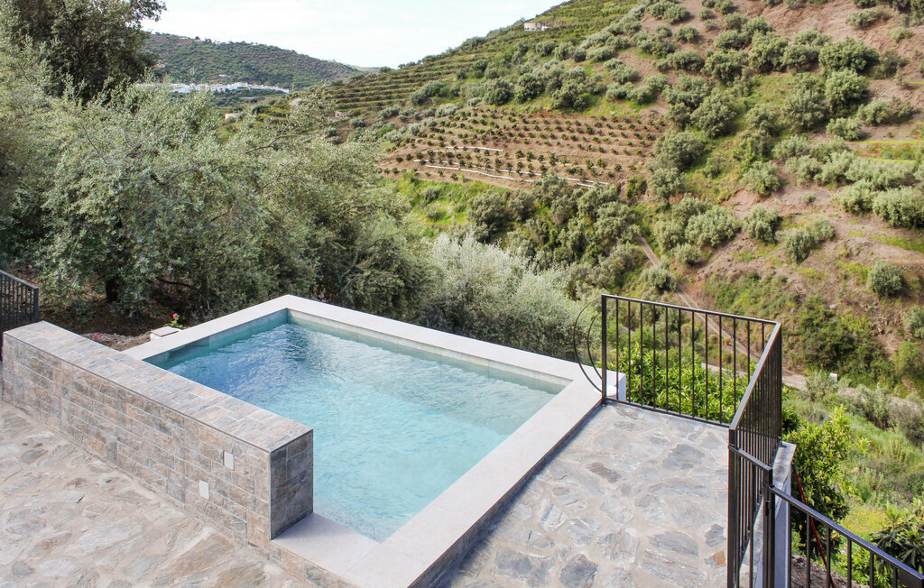 Maison 4 chambres Sayalonga, vue montagne et piscine - Photo 10
