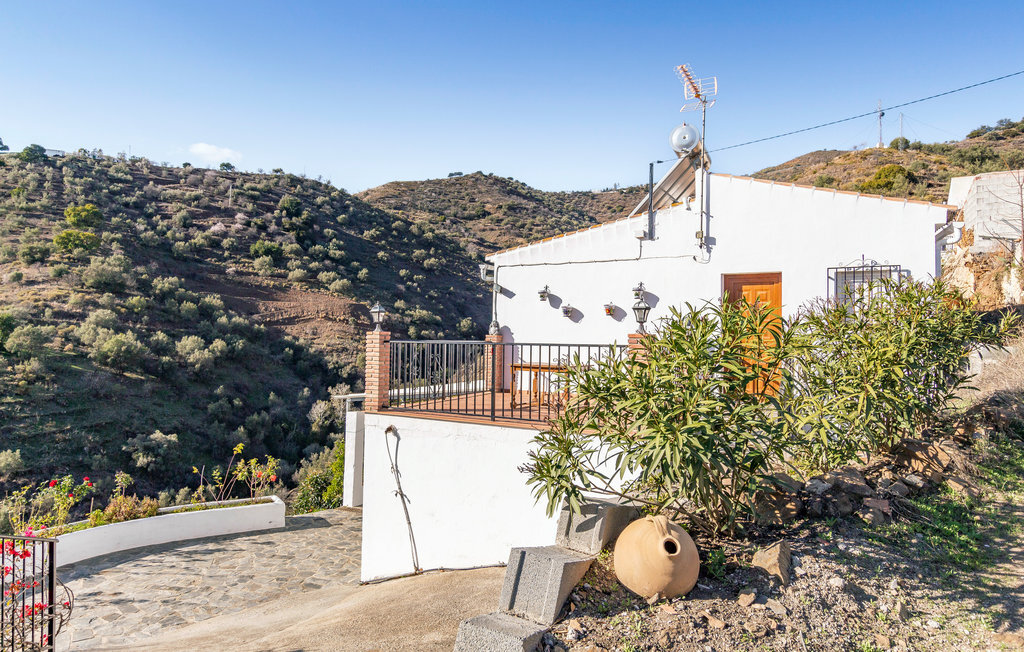 Maison 4 chambres Sayalonga, vue montagne et piscine - Photo 12
