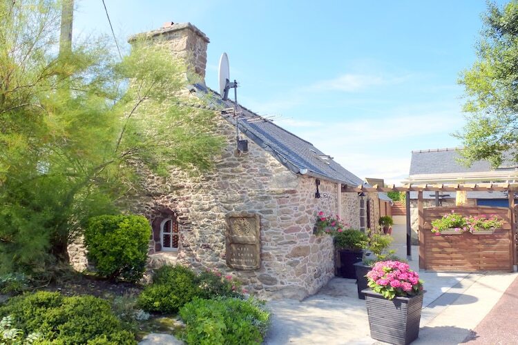 Maison bretonne en pierre à 50 m de la mer - Photo 1