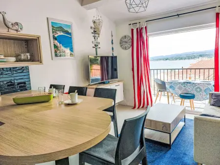 Maison La Corniche – vue mer et port, à 50 m de la plage : photo 5