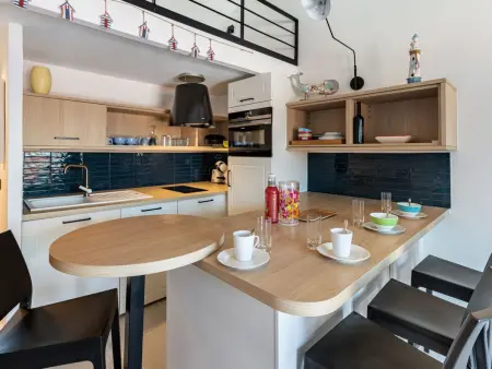 Maison La Corniche – vue mer et port, à 50 m de la plage : photo 7