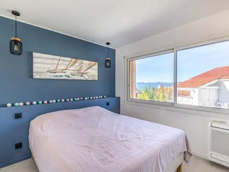 Maison La Corniche – vue mer et port, à 50 m de la plage : photo 8