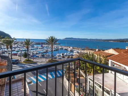 Maison La Corniche – vue mer et port, à 50 m de la plage : photo 14