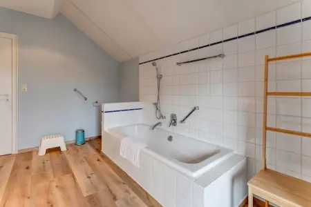 Lory's huis, Maison de vacances de luxe avec sauna et jacuzzi à Heers - Photo 33