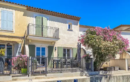 Maison 3 chambres avec jardin et vue sur canal à Aigues-Mortes : photo 10