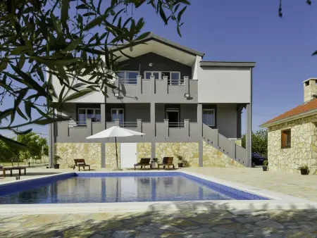 Villa Dalmacija, Maison 12 personnes à Zadar - Photo 1