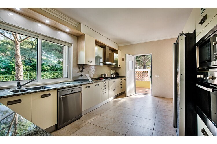 Praia Verde, Grande villa avec piscine privée à distance de marche de la plage - Photo 13