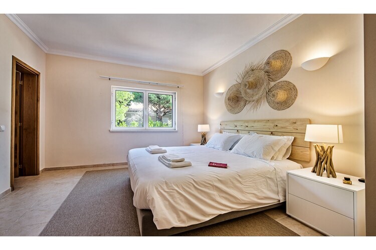 Praia Verde, Grande villa avec piscine privée à distance de marche de la plage - Photo 14