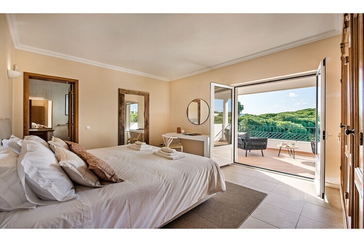 Praia Verde, Grande villa avec piscine privée à distance de marche de la plage - Photo 18