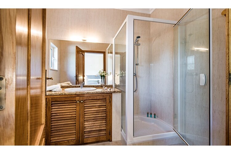 Praia Verde, Grande villa avec piscine privée à distance de marche de la plage - Photo 20