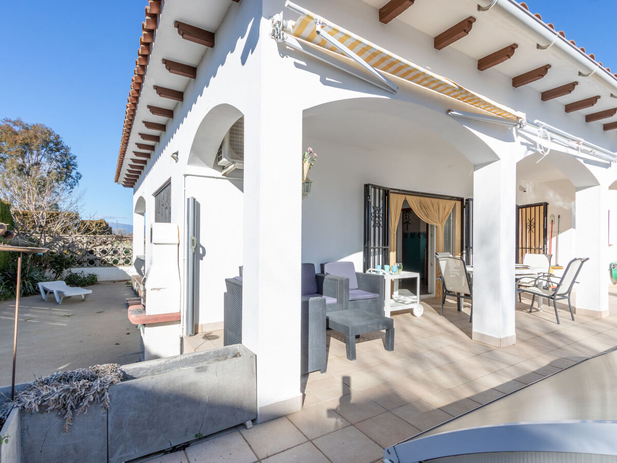 Maison Erbanozi avec piscine à Empuriabrava - Photo 24