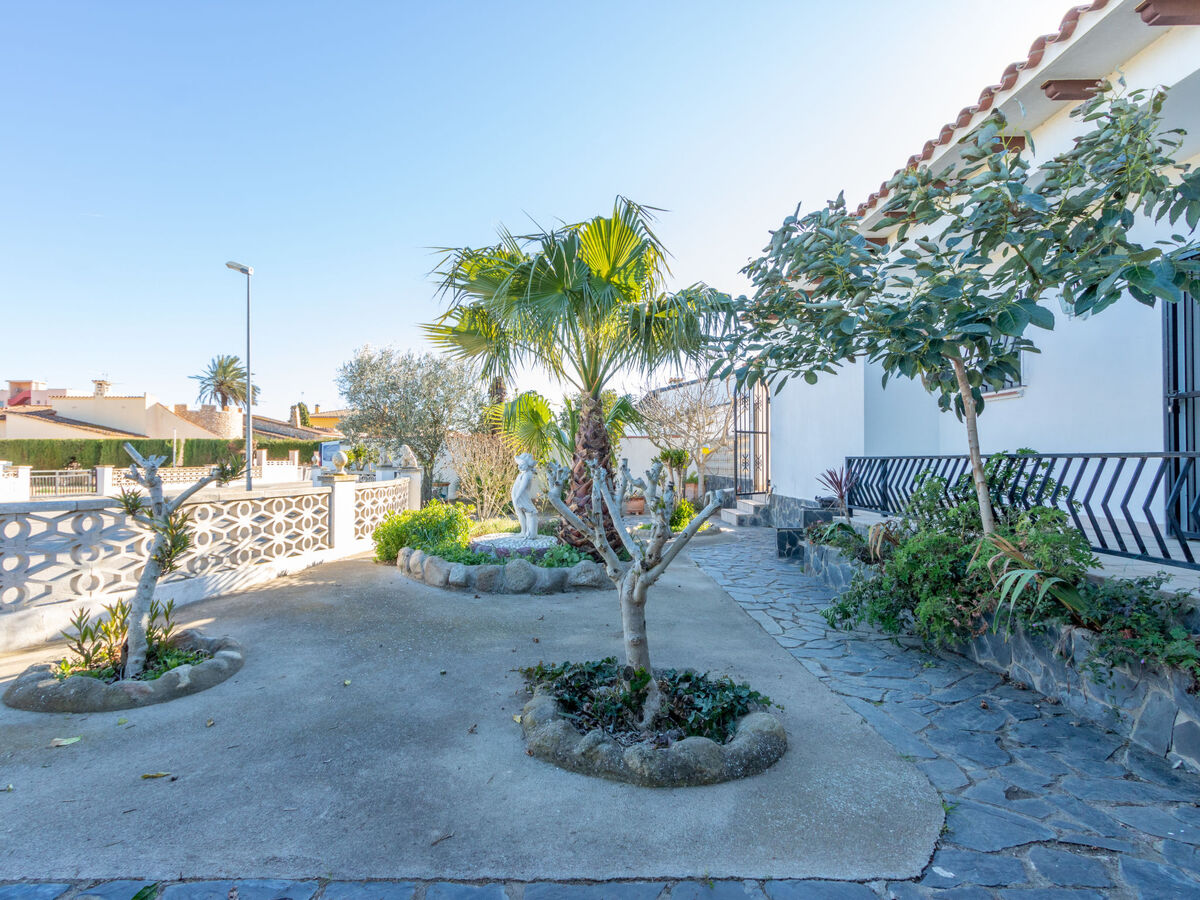 Maison Erbanozi avec piscine à Empuriabrava - Photo 28