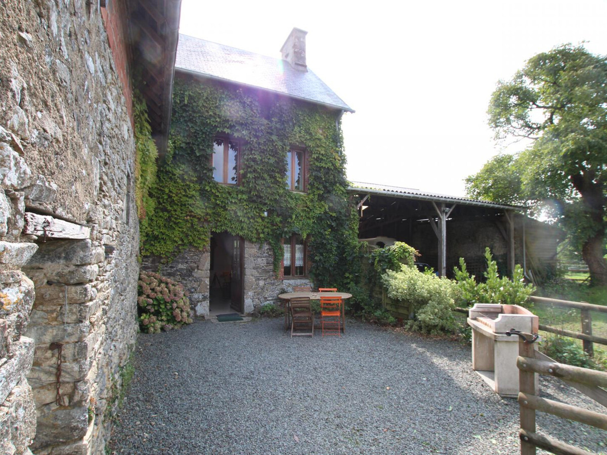 Maison 3 niveaux avec box chevaux à Cambernon - Photo 1