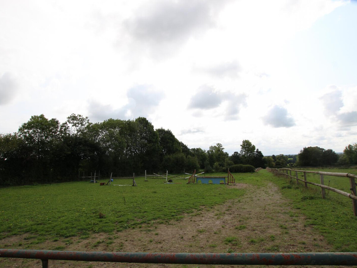 Maison 3 niveaux avec box chevaux à Cambernon - Photo 12