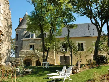 Château XVe avec piscine chauffée, spa et jardin à Saint-Bauld : photo 2