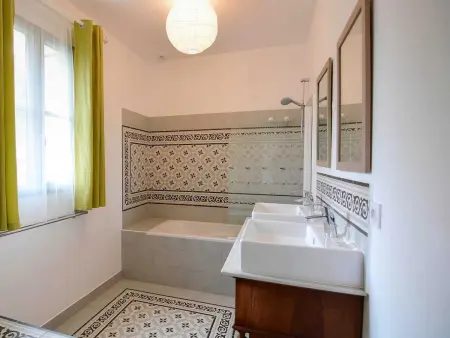 Château XVe avec piscine chauffée, spa et jardin à Saint-Bauld : photo 22