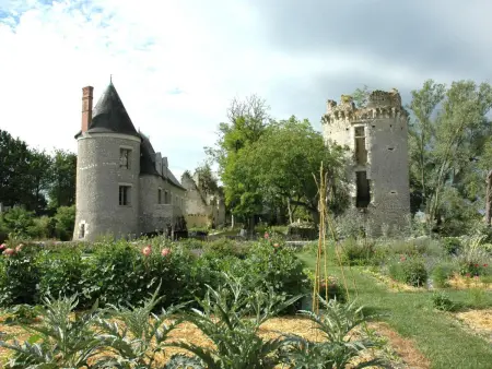 Château XVe avec piscine chauffée, spa et jardin à Saint-Bauld : photo 31