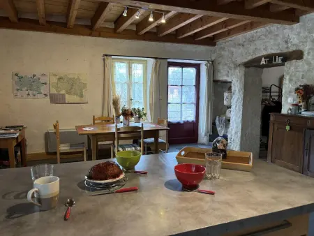 Gîte Écologique Confortable avec Jardin et Animaux Acceptés - Photo 3