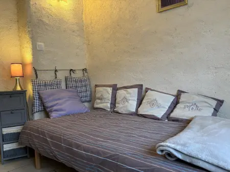 Gîte Écologique Confortable avec Jardin et Animaux Acceptés - Photo 13