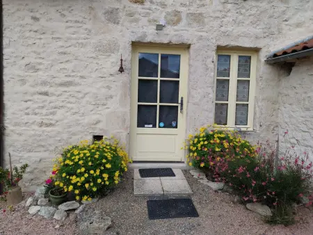 Gîte Écologique Confortable avec Jardin et Animaux Acceptés - Photo 24