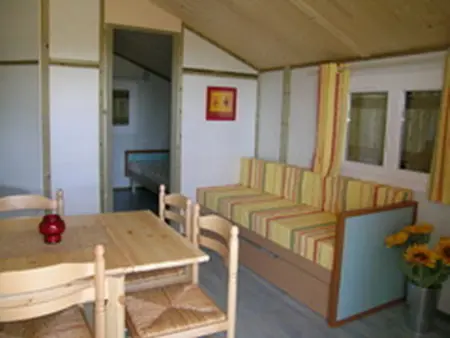 Chalet avec terrasse couverte à Échassières, 5 pers. : photo 3
