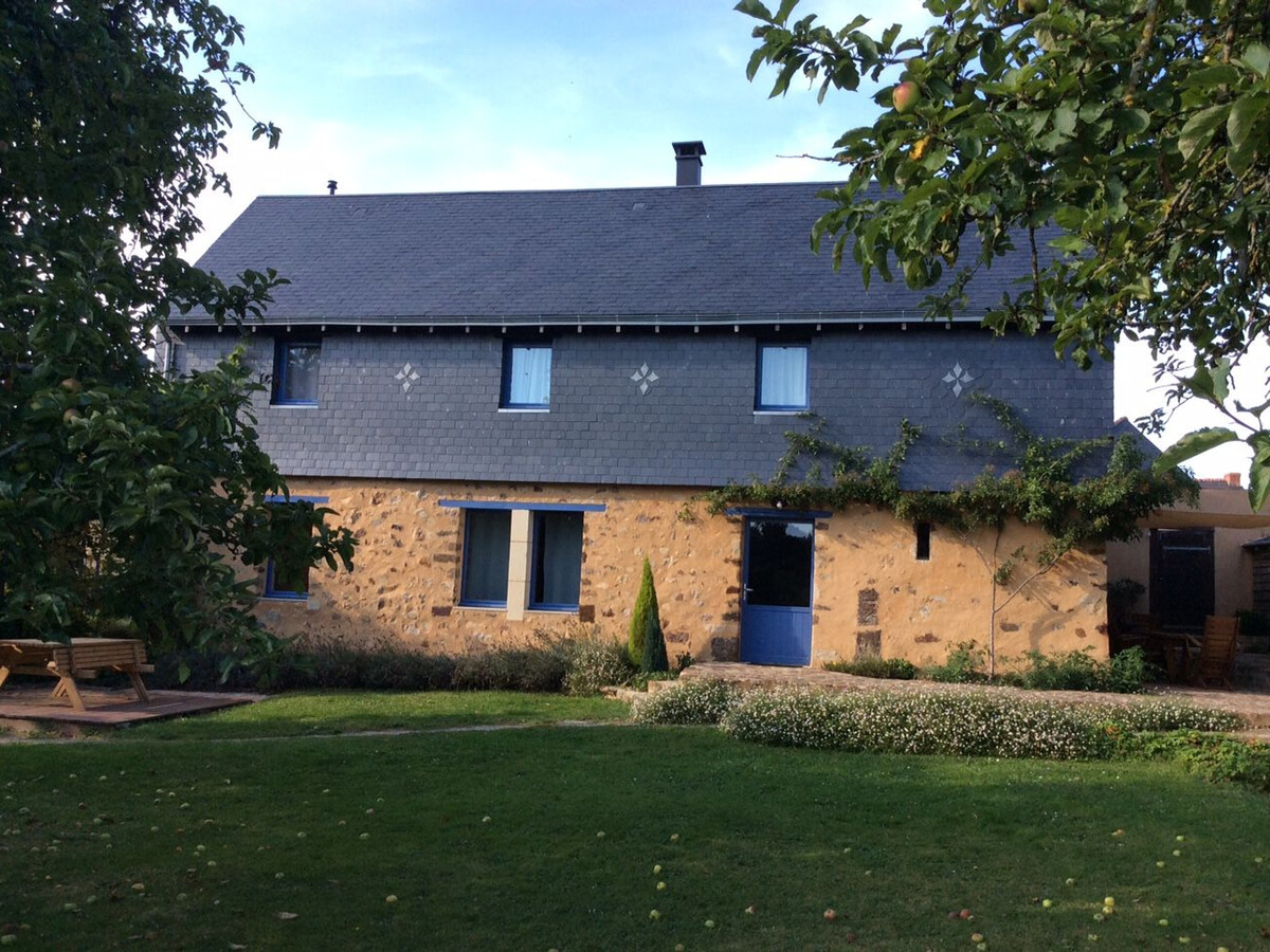 Gîte 8 pers. en forêt, PMR, terrasse – Chemiré-en-Charnie - Photo 1